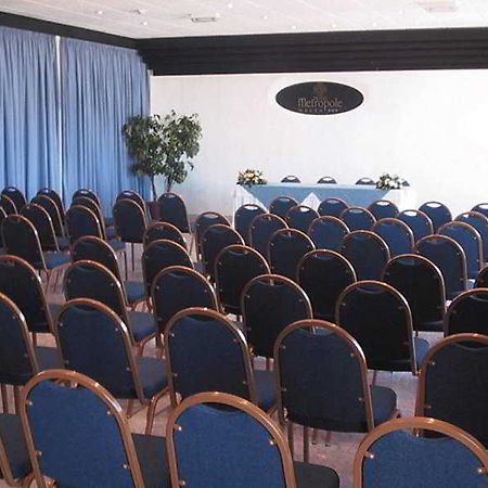 Metropole Hotel كاورا المظهر الخارجي الصورة