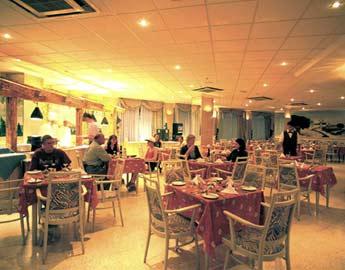Metropole Hotel كاورا المظهر الخارجي الصورة