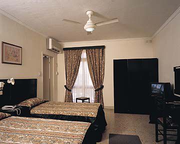 Metropole Hotel كاورا المظهر الخارجي الصورة